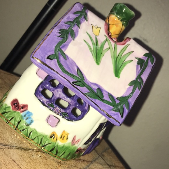 Heather Goldminc Grandma’s Cottage - Picture 6 of 16